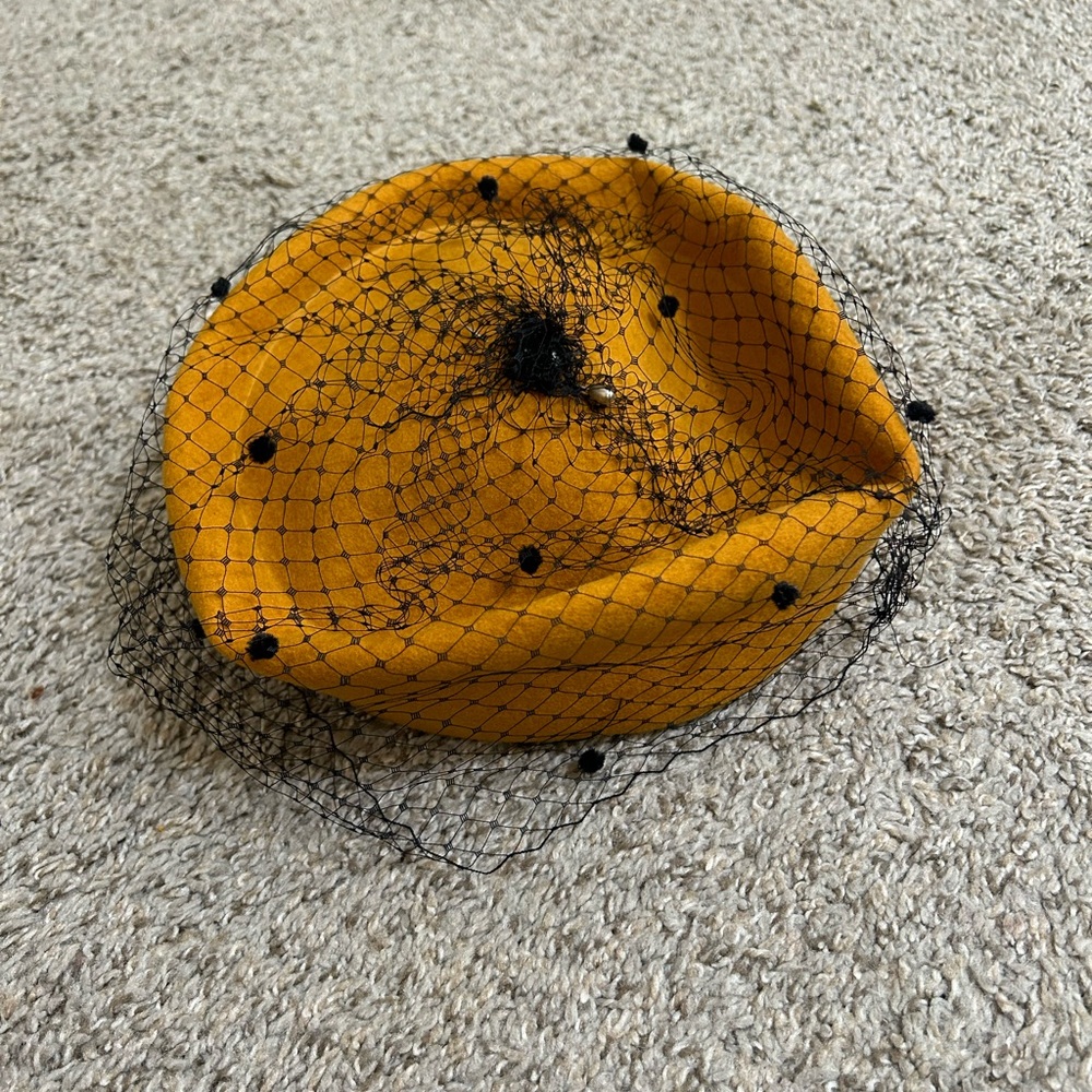 Vintage Fascinators Hat Mustard Yellow Black Veil Wool USA Women's Vintage Os